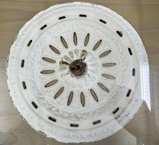 Former Kew Police Station : Ceiling rose