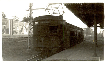 The last train at Kew Station, August 1952