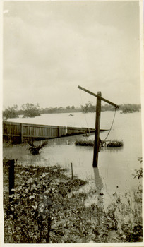 Flooding of the Yarra River in North Kew