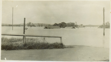 Flooding of the Yarra River in North Kew