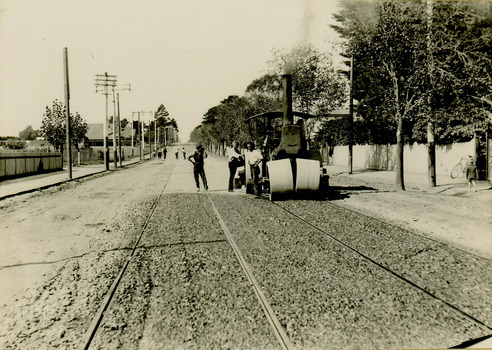 Electric tram line construction in Cotham Road, Kew
