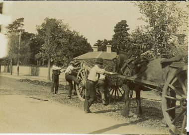 Construction of the electric tram line in Cotham Road [Kew]
