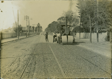 Construction of the electric tram line in Cotham Road [Kew]