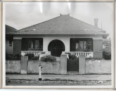 128 Pakington Street, Kew in 1951