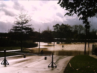 Floods, Kilby Road (Kew)