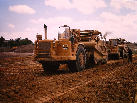 Construction of the Eastern Freeway (F19)