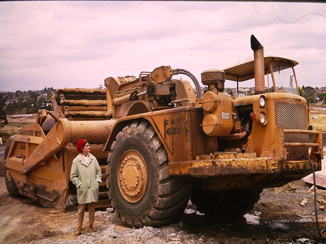 Construction of the Eastern Freeway (F19)