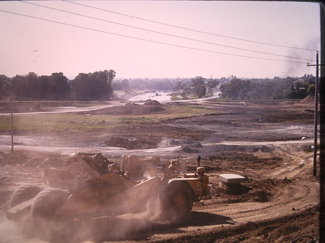 Construction of the Eastern Freeway (F19)