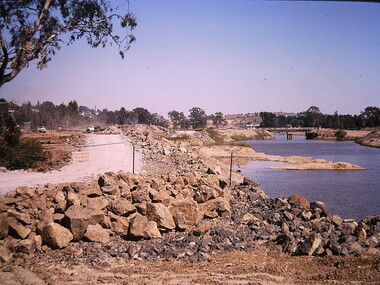 Construction of the Eastern Freeway (F19)