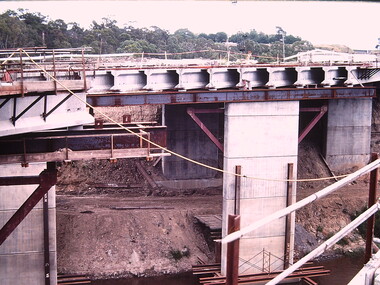Photograph - Construction of the F19 [Eastern Freeway], Ron Setford, January 1977
