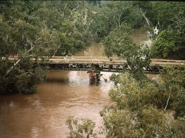 Photograph - Construction of the F19 [Eastern Freeway], Ron Setford, August 1977