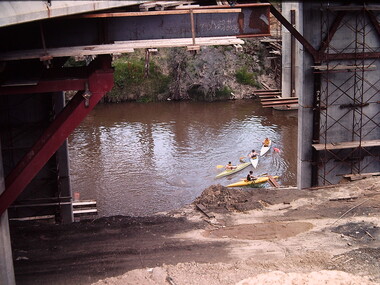 Photograph - Construction of the F19 [Eastern Freeway], Ron Setford, January 1977