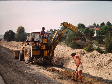 Photograph - Construction of the F19 [Eastern Freeway], Ron Setford, May 1976