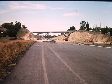 Photograph - Construction of the F19 [Eastern Freeway], Ron Setford, January 1975