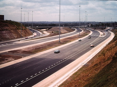 Photograph - Construction of the F19 [Eastern Freeway], Ron Setford, December 1977
