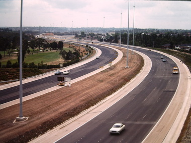 Photograph - Construction of the F19 [Eastern Freeway], Ron Setford, December 1977