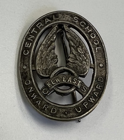 Badge - Kew East Central School Badge, 1935–1945