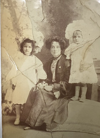 Photograph - Gertie Bissett and her stepsisters Winifred and Ella, c 1904
