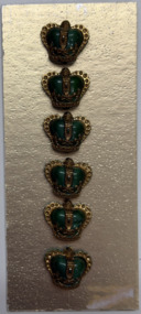 6 buttons on gold card, 1935