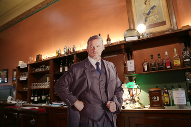 Photograph - Colour, Lisa Gervasoni, Dr Blake at the Bar of the Ballarat Old Colonists' Club, 2017, 23/03/2017
