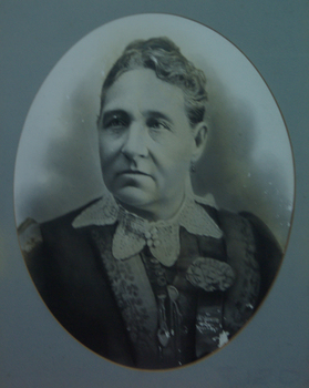 Photograph portrait of an elderly lady