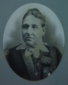 Photograph portrait of an elderly lady