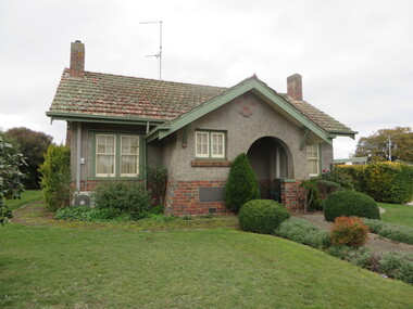 Photograph - Photograph - Colour, Clare Gervasoni, Clark Cottage, Charles Anderson Grove, Ballarat, 2017, 14/06/2017