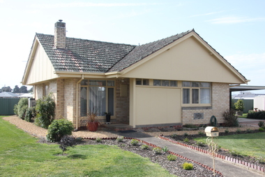 Photograph - Colour, Farrer Cottage at the Ballarat Old Colonists' Association Retirement Village, 2018, 07/12/2018