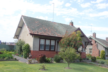 Photograph - Photograph - Colour, Clare Gervasoni, The Club Cottage, Charles Anderson Grove, Ballarat, 2017, 07/12/2018