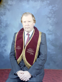 Photograph, Thornton Richards, Ian G. Bishop, President of the Old Colonists' Association of Ballarat Inc, 08/10/1983