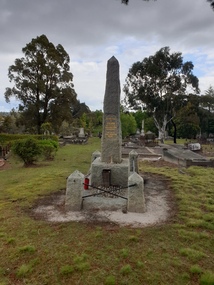 Photograph, Mullawullah (King Billy) memorial in the Ballaarat New Cemetery, 2021, 2021