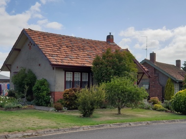 Photograph - Photograph - Colour, Clare Gervasoni, The Club Cottage, Charles Anderson Grove, Ballarat, 2021, 12/10/2021