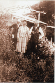 Photograph, Mr Ellis Jeeves and Friends in Mountjoy Garden