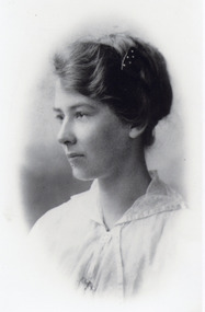 Photograph, Miss Daisy Rowse