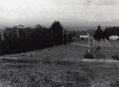 Photograph, Mountain Grange and Great Barn Kalorama c1890, c1890