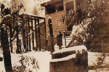 Photograph, Girls blowing on gloves - Snow at Kamanange