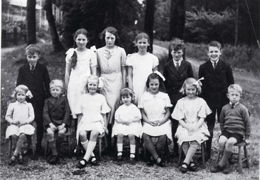 Photograph, Kalorama Methodist Sunday School at FiveWays c1940, c1940