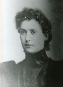 Photograph, Jeanie Richardson