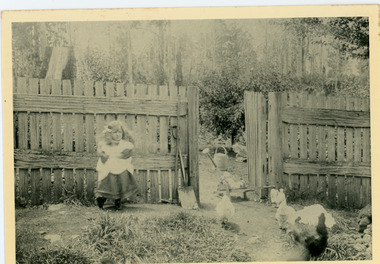 Photograph, Jessie Ebbels At Home, c1904