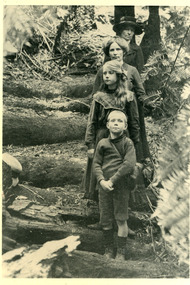 Photograph, Miss Stewart With Sister Mrs Devine and Family, 1911