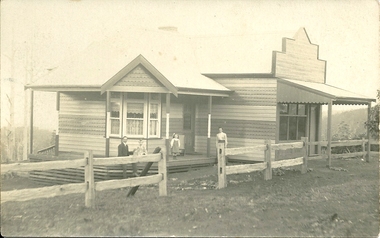 Photograph, Mt Dandenong Store, c1912