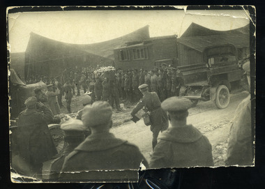 soldiers at funeral