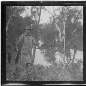 soldier posing, les chandler_a00021.tif