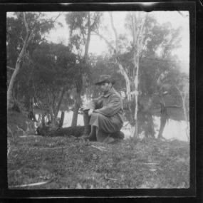 soldier posing, les chandler_a00026.tif