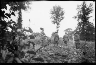 soldiers, les chandler_a00187.tif