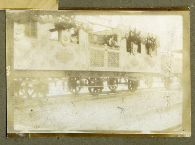 train carriage, robertson thomas108.tif