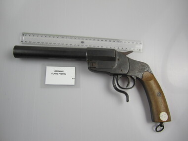 Pistol - German Flare