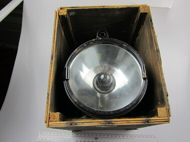 Lamp Signalling Type B in wooden box