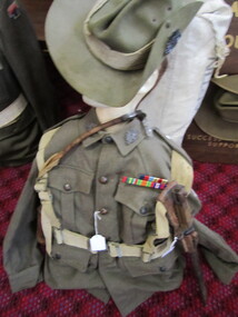 Battle Dress + other equiment, kit bag