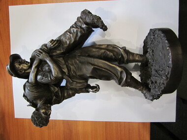 Statue - Leslie "Bull" Allen